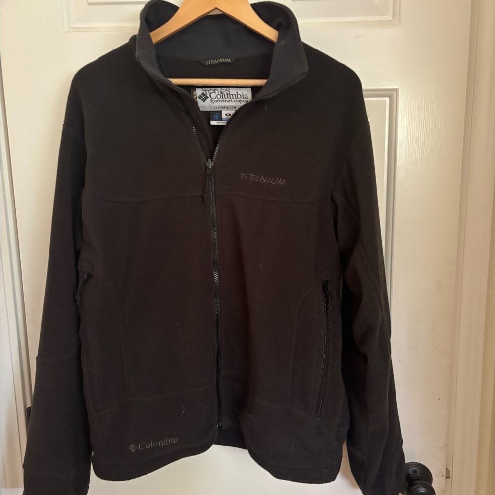 Men’s/Unisex Columbia Titanium Black Full-Zip Fleece Jacket. Size M